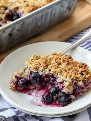 Overnight Blueberry Baked Oatmeal Crisp